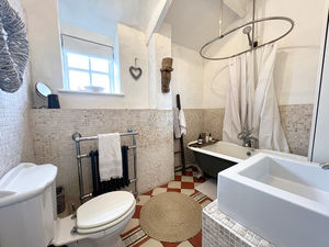 Photo 1- click for photo gallery